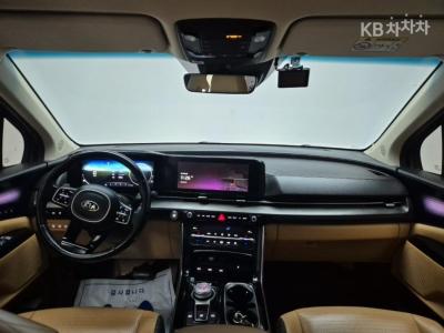 Kia - Carnival | 4Gen D2.2 9Seater Signature 7