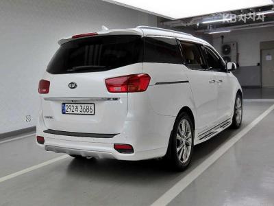 Kia - Carnival | The New 9Seater 2.2 Diesel Noblesse Special 4