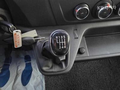 Renault - Master | New 15Seater Base 13