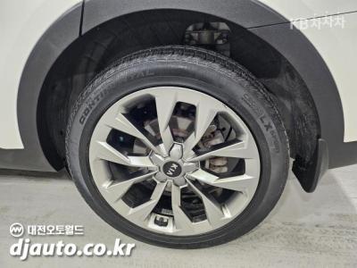 Kia - Соренто | The New MQ4 2.2 Diesel 2WD Prestige 17