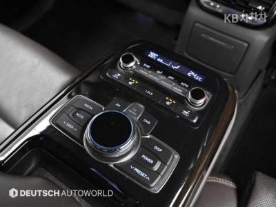Genesis - EQ900 | 3.8 GDI AWD Luxury 16