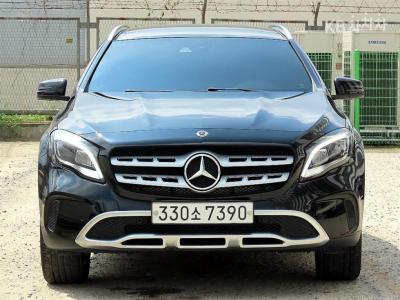 Mercedes-Benz - GLA-Class | X156 220 Base 1