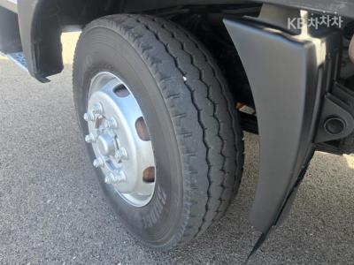 Hyundai - Mega Truck 8