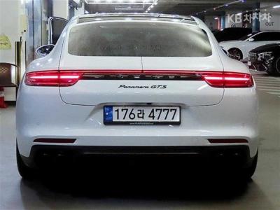 Porsche - Panamera | 4.0 GTS Base 5