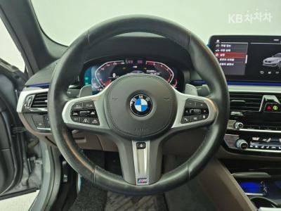 BMW - 5-Series | All New 530 xDrive M Sport 9