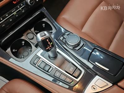 BMW - 5-Series | New 520 xDrive M Dynamic F10 8