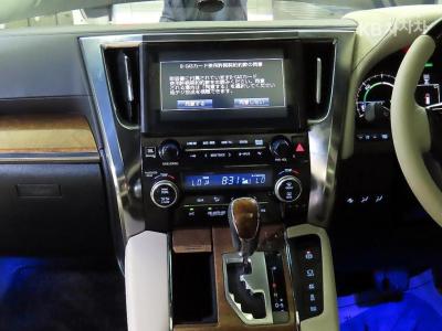 Toyota - Alphard | 2.4 4WD 11