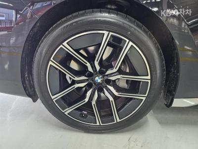 بي إم دبليو - 7-Series | 740 xDrive M Sport 19