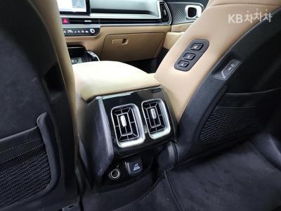 Kia - Sorento | The New Hybrid MQ4 1.6T HEV 2WD Signature Gravity 13