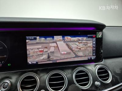 Mercedes-Benz - E-Class | E300 4Matic Avantgarde 14