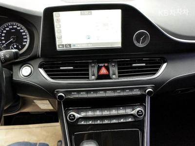 Hyundai - Grandeur | IG 3.0 Exclusive Base 10