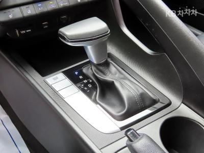 Hyundai - Elantra | All New 1.6 Gasoline Smart 10