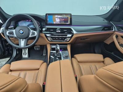 BMW - 5-Series | All New 520 M Sport 5