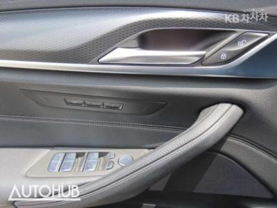 BMW - 5-Series | All New 520 M Sport 13