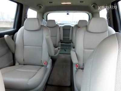 Kia - Carnival | The New 9Seater 2.2 Diesel Luxury 7