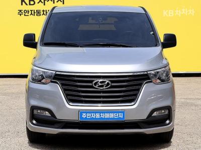 Hyundai - Grand Starex | The New Van 5Seater Smart 1