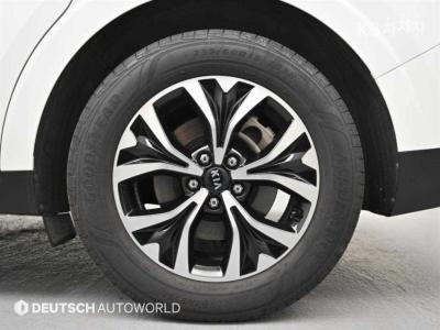Kia - Carnival | 4Gen D2.2 9Seater Prestige 5