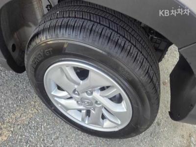 Hyundai - Venue | Gasoline 1.6 Premium 19