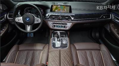بي إم دبليو - 7-Series | 745 sDrive M Sport 10