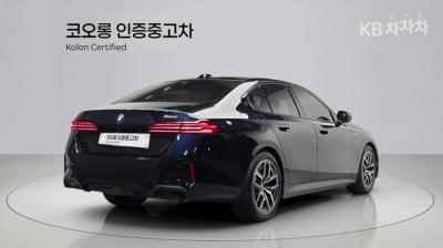 بي إم دبليو - 5-Series | New 520 M Sport 3