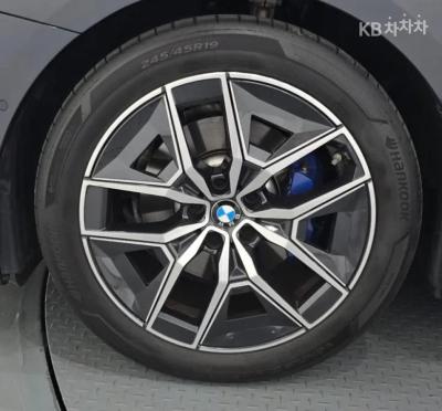 بي إم دبليو - 5-Series | New 520 M Sport 5