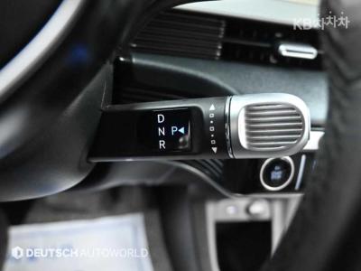 Hyundai - Ioniq | 5 Standard Exclusive 9