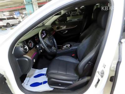 Mercedes-Benz - E-Class | E300 4Matic Exclusive 6