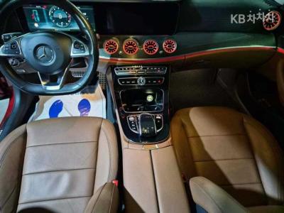 Mercedes-Benz - E-Class | E300 4Matic AMG Line 10