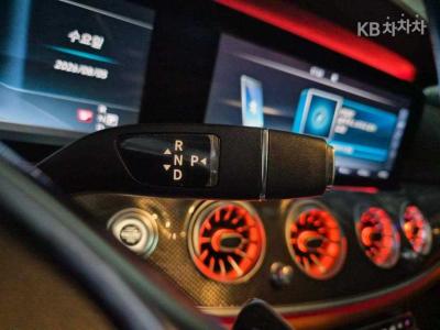 Mercedes-Benz - E-Class | E300 4Matic AMG Line 11