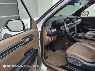 Kia - EV9 | Long Range 2WD 11