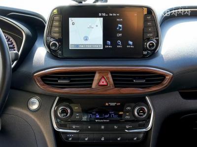 Hyundai - Santa Fe | TM Diesel 2.0 2WD Exclusive 9