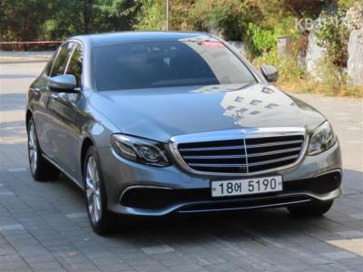 Mercedes-Benz - E-Class | E300 Avantgarde 2