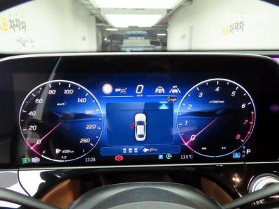 Mercedes-Benz - E-Class | E300 4MATIC Exclusive 6