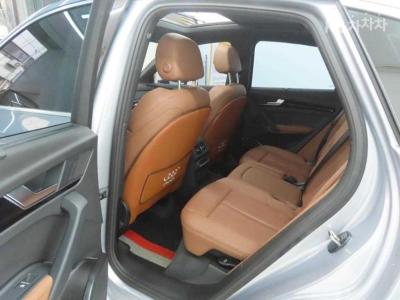 Audi - Q5 | The New 45 TFSI quattro Sportback Premium 6