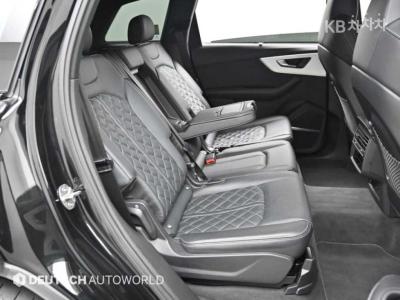 Audi - Q7 | New 3.0 55 TFSI Quattro Premium 12
