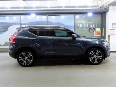 Volvo - XC40 | B4 AWD Inscription 3
