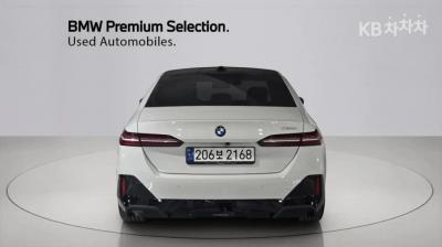 BMW - 5-Series | New 520 M Sport 4