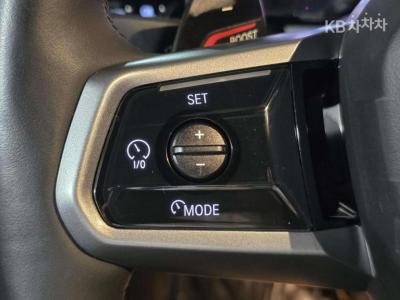 BMW - 5-Series | New 520 M Sport 14