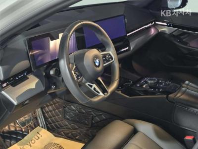 BMW - 5-Series | New 520 M Sport 19