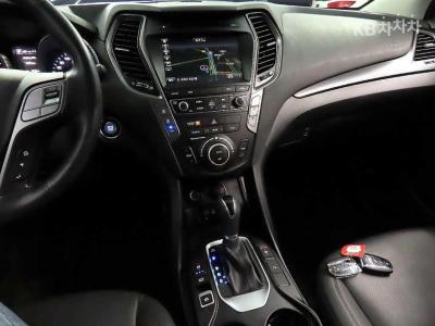 Hyundai - Santa Fe | The Prime Diesel R2.0 2WD 5Seater Premium 11