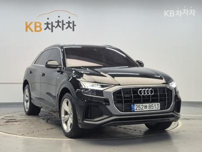Audi - Q8 | 3.0 45 TDI Quattro Premium 4