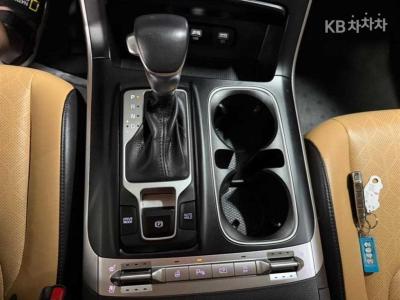 Kia - Карнивал | 4Gen D2.2 9Seater Prestige 12