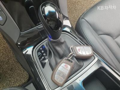 هيونداي - i40 | The New Saloon 1.7 VGT Premium 13