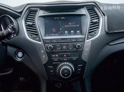 Hyundai - Santa Fe | The Prime Diesel R2.0 2WD 5Seater Premium 9