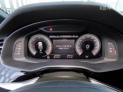 أودي - Q8 | 3.0 45 TDI Quattro Premium 9