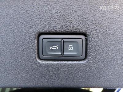 أودي - Q8 | 3.0 45 TDI Quattro Premium 16