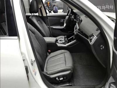 BMW - 3-Series | 320 Base 10