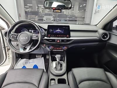 كيا - K3 | The New 1.6 Gasoline Prestige 7