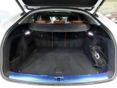 Audi - Q5 | The New 45 TFSI quattro Sportback Base 16