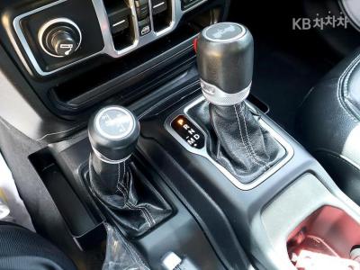 Jeep - Wrangler | 2.0 PHEV 4 4Xe Base 7
